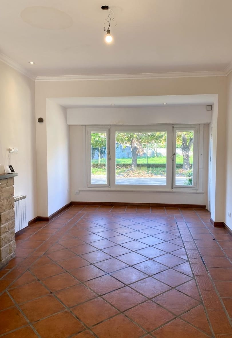 Venta de chalet de 4 ambientes en Punta Mogotes 