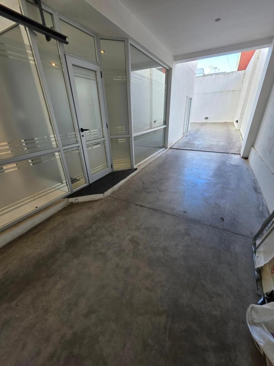 Venta de departamento de 3 ambientes en La Perla 