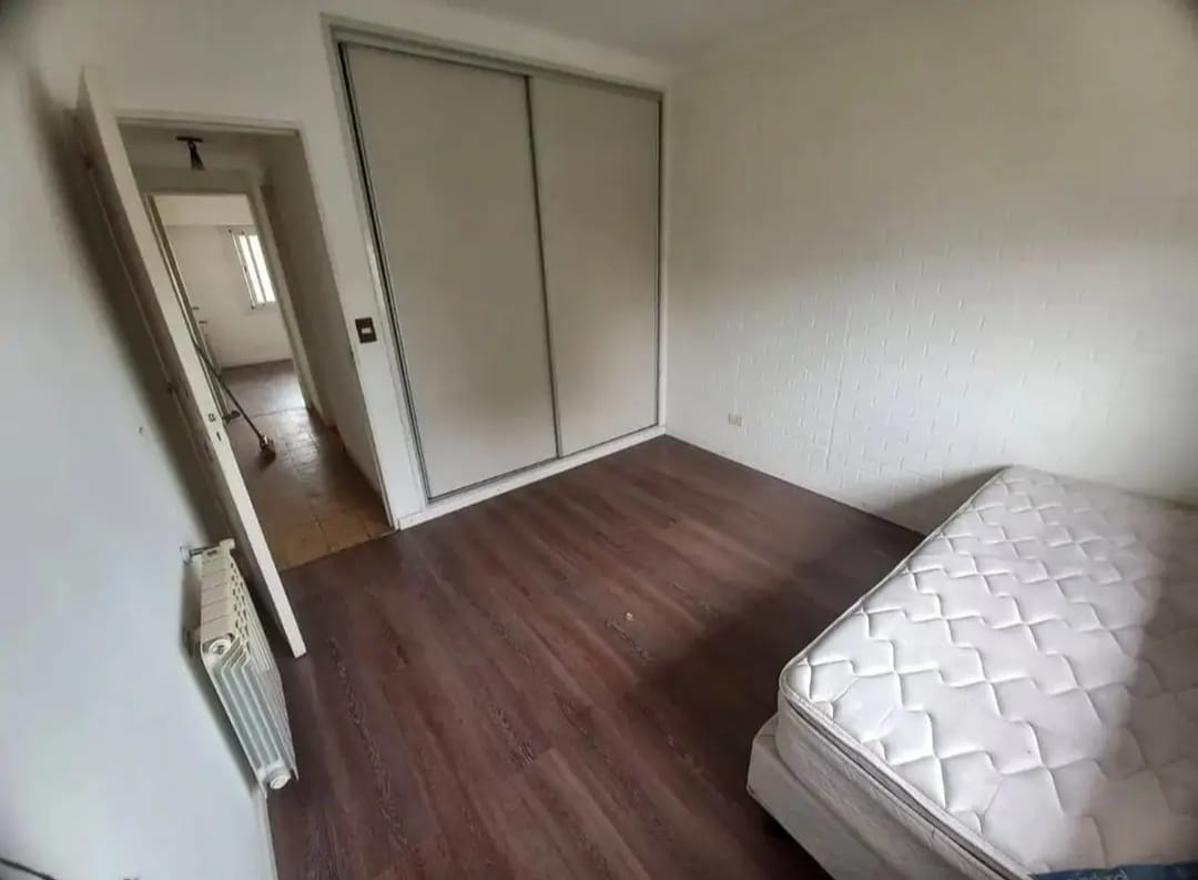 Venta de casa tipo dúplex en Barrio  El Progreso de 10 ambientes 