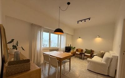 Venta de departamento de 3 ambientes en Microcentro