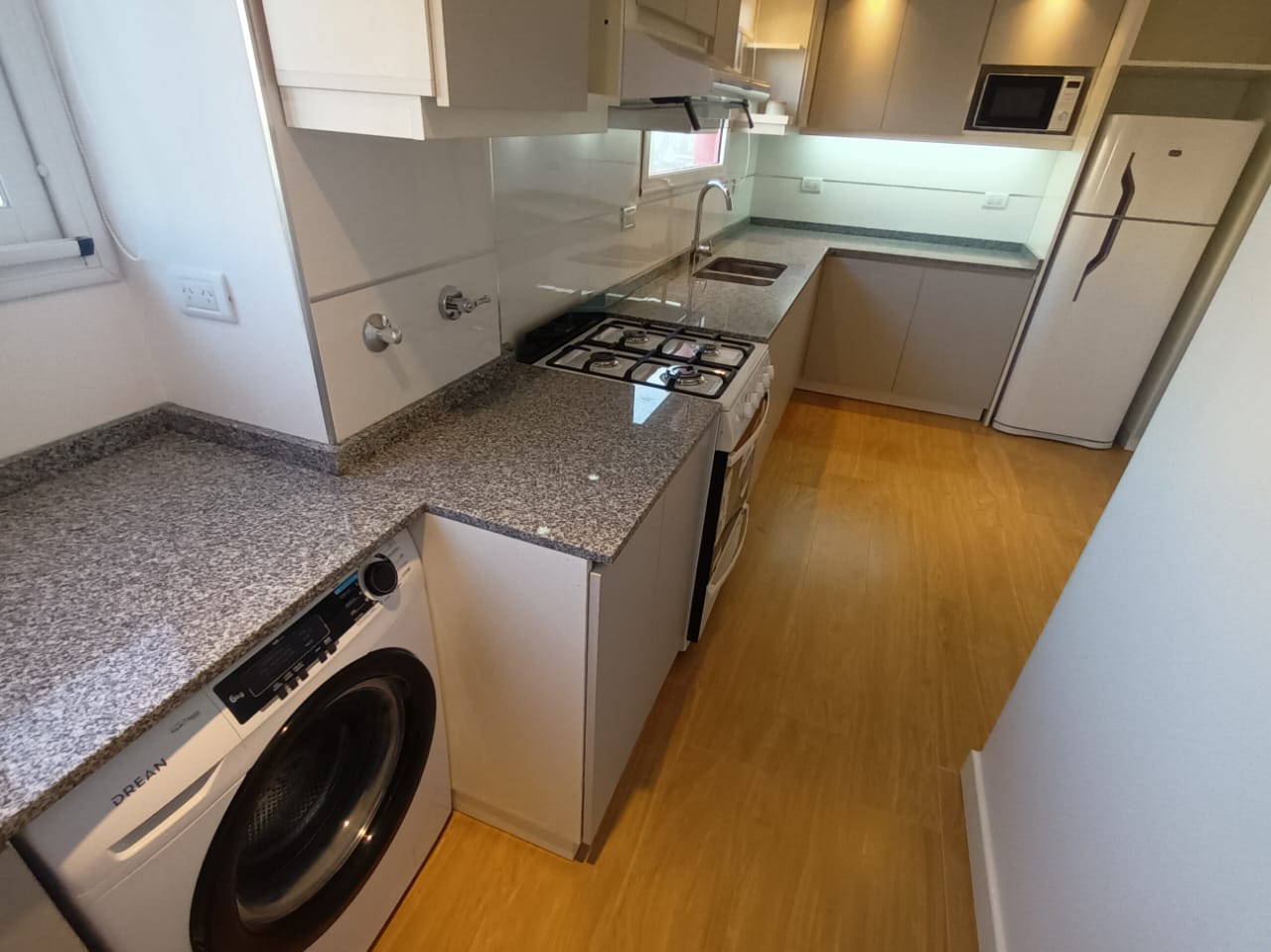 Venta de departamento de 3 ambientes en zona: Centro 