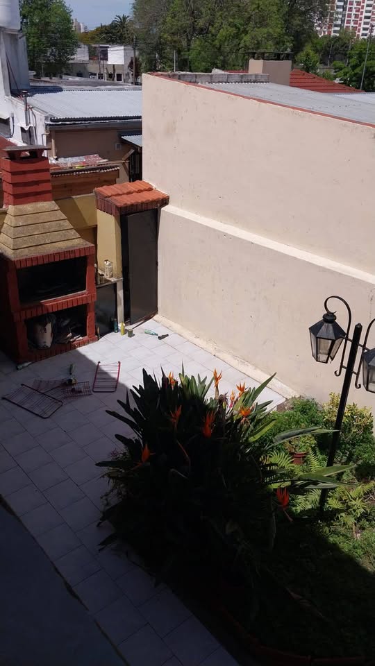 PH de tres ambientes con parrilla