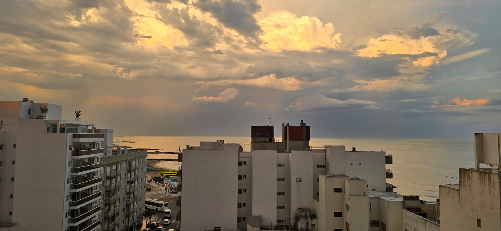 venta departamento 3 ambientes frente al mar